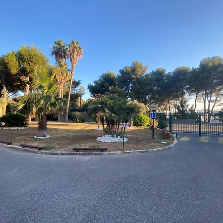 Appartement Face Mer Et Port Santa Lucia Climatise Et Wifi Saint-Raphaël Eksteriør billede
