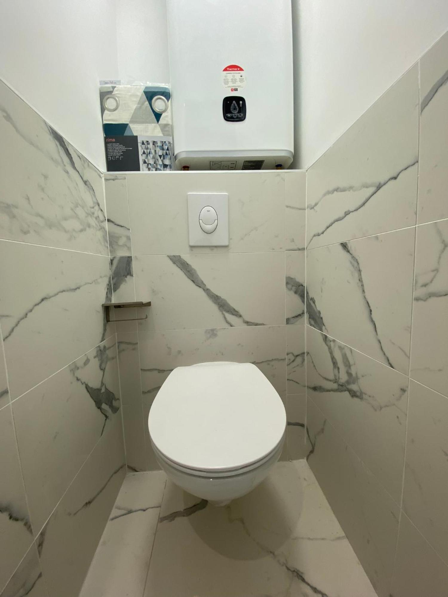 Appartement Face Mer Et Port Santa Lucia Climatise Et Wifi Saint-Raphaël Eksteriør billede