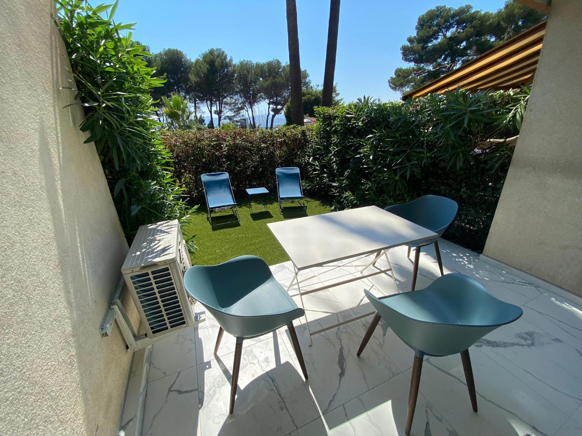 Appartement Face Mer Et Port Santa Lucia Climatise Et Wifi Saint-Raphaël Eksteriør billede