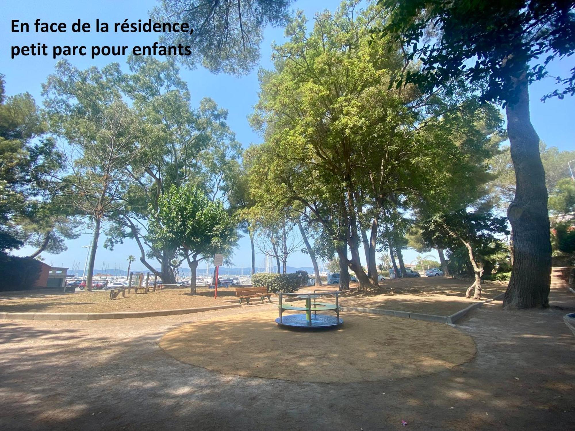 Appartement Face Mer Et Port Santa Lucia Climatise Et Wifi Saint-Raphaël Eksteriør billede
